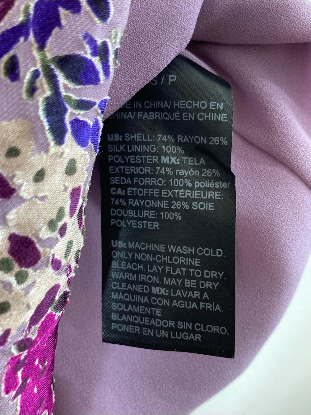 White House Black Market Lavender Floral Sleeveless Top Size S Velvet Burnout - Picture 9 of 12